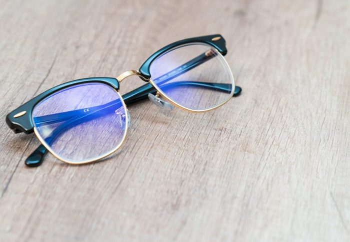 Benefits of wearing Blue light blocking glasses